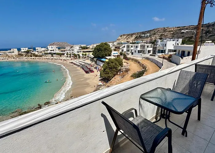 Dina'S Beach House